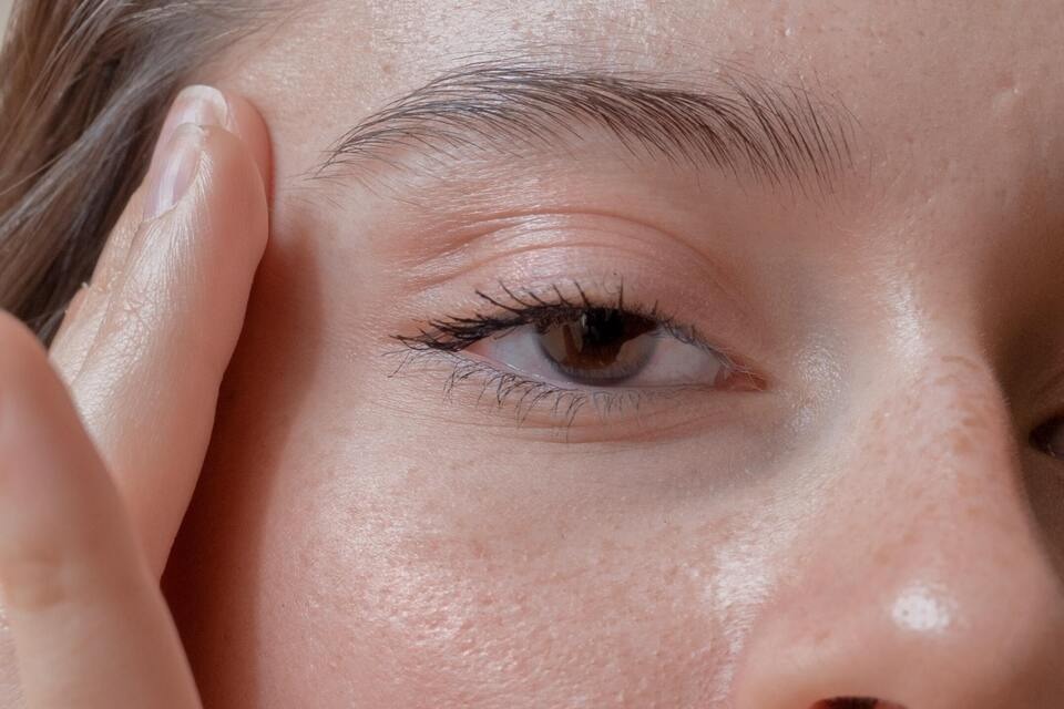 Guide to Caring for Eye Skin: Specific Tips for Best Results